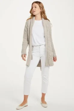 ARAN Strickjacke beige in supersofter Merinowolle