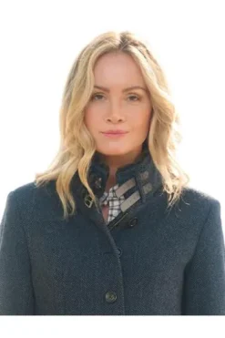 WELLINGTON OF BILMORE Kurzmantel Paula Herringbone navy in Woll-Kaschmir Qualität